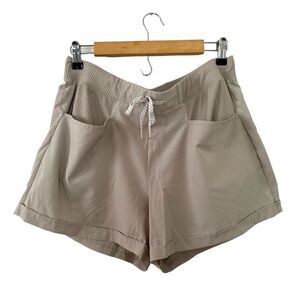 AVALANCHE women’s Short EUC